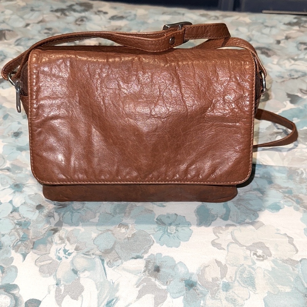 Vintage East West New York London Crossbody Bag